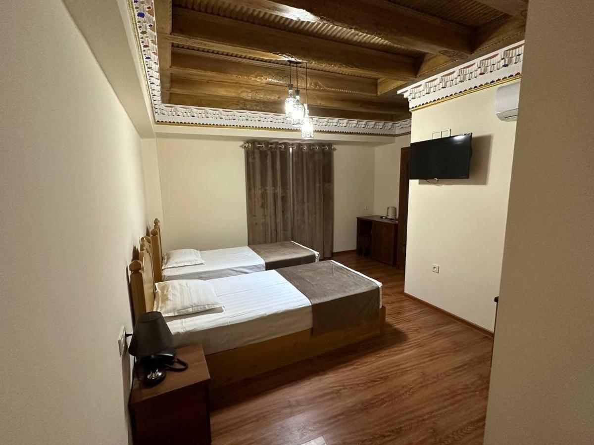 Antique Hotel Imran Buchara Exterior foto