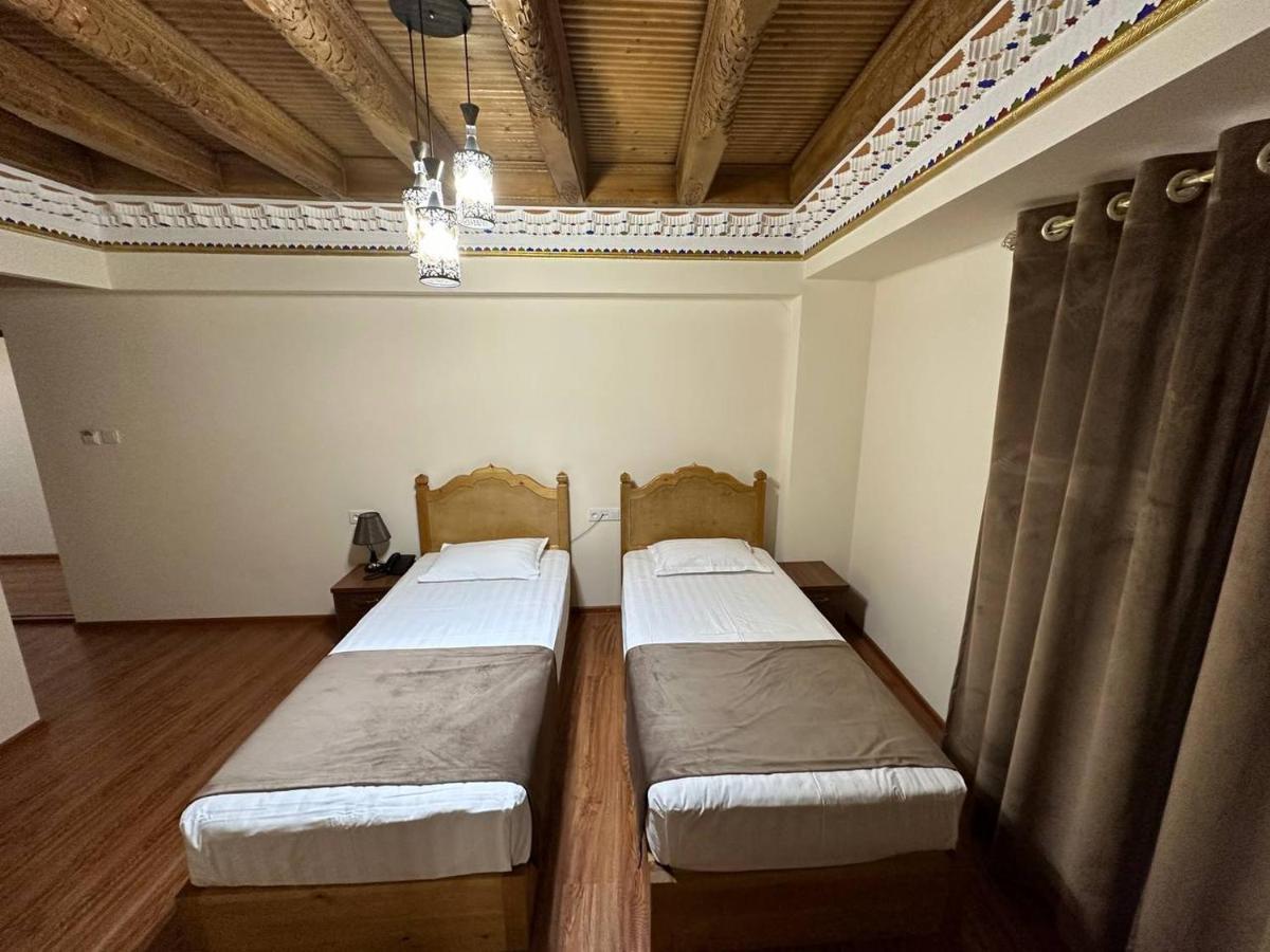 Antique Hotel Imran Buchara Exterior foto