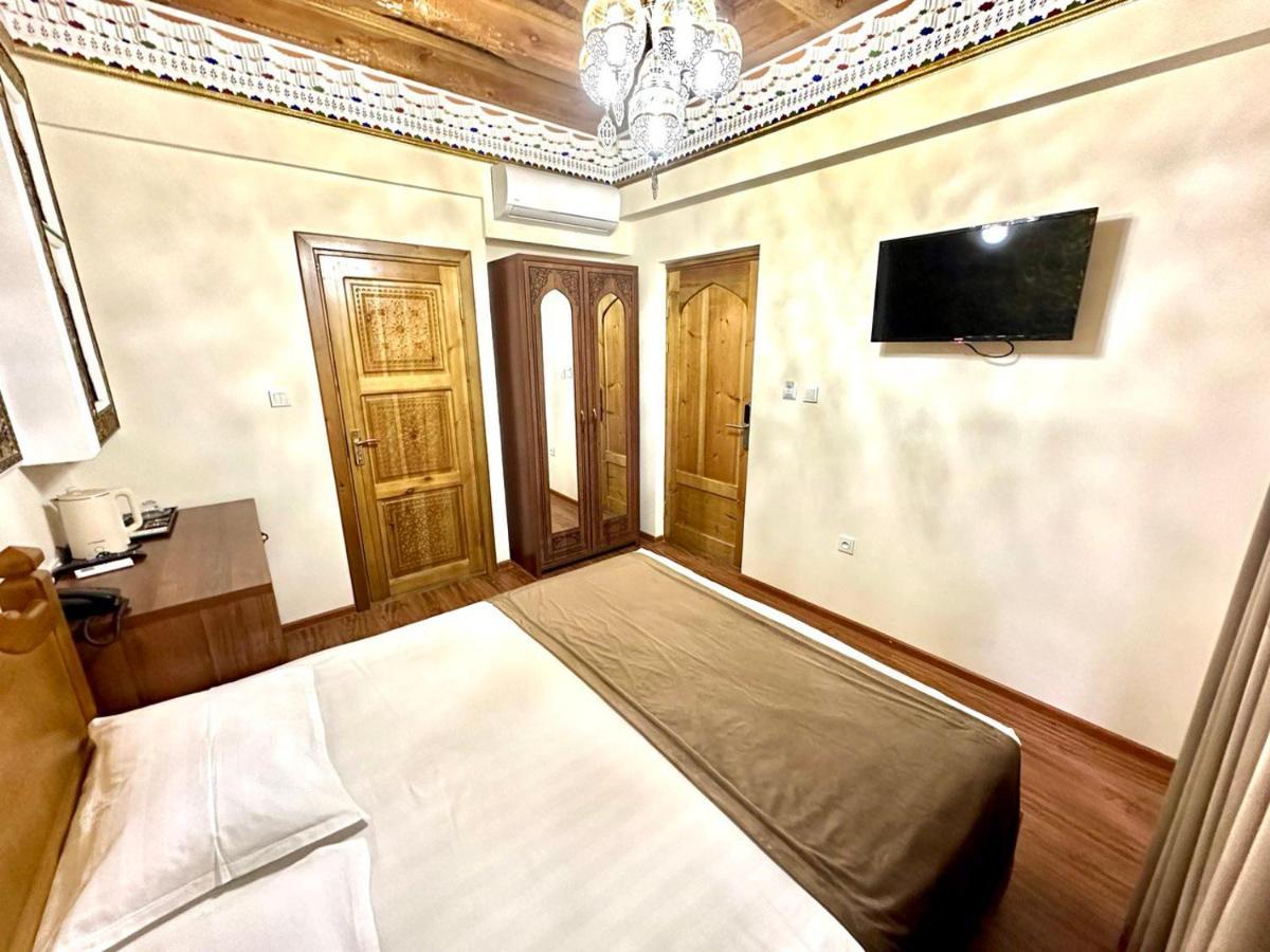 Antique Hotel Imran Buchara Exterior foto