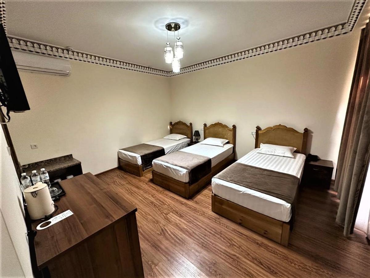 Antique Hotel Imran Buchara Exterior foto